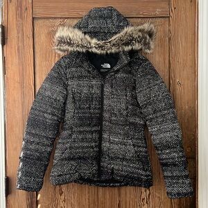 Northface black and white down parka with removable fur trim. Size small.